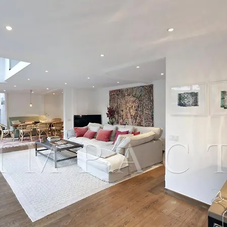 Apartment Ref 1176 - Center - 5mins To The Palais Des Festivals